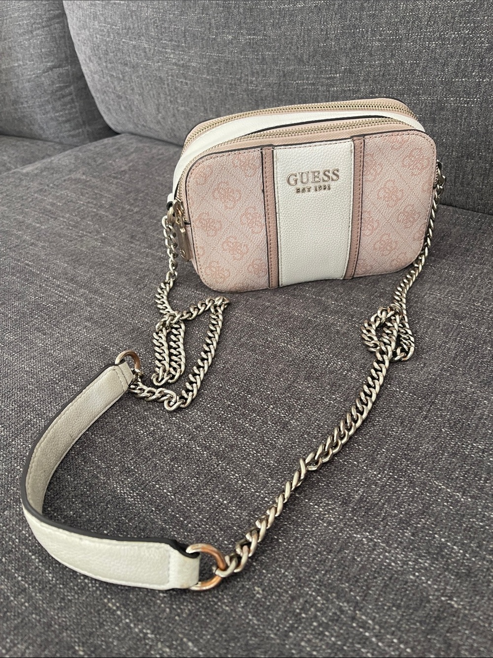 GUESS baby soft Pink & off white Logo Crossbody with Chain Strap